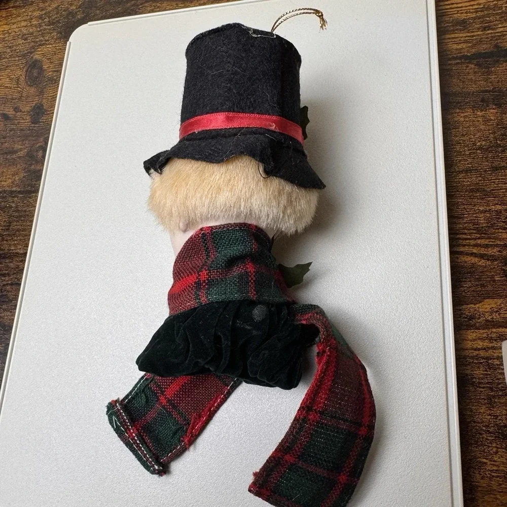 Vintage‎ Victorian Caroler Head Christmas Ornament Top Hat Plaid Scarf Singing